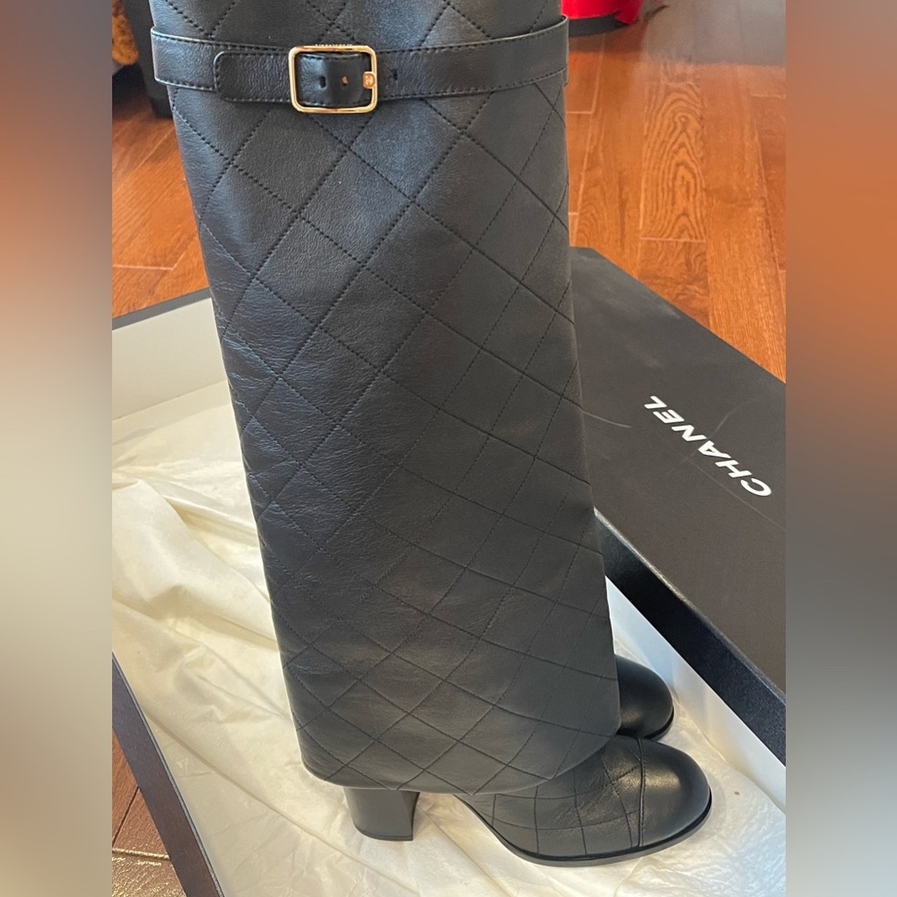 RARE Chanel quilted leather foldover boots ("shark boots") black, 39.5